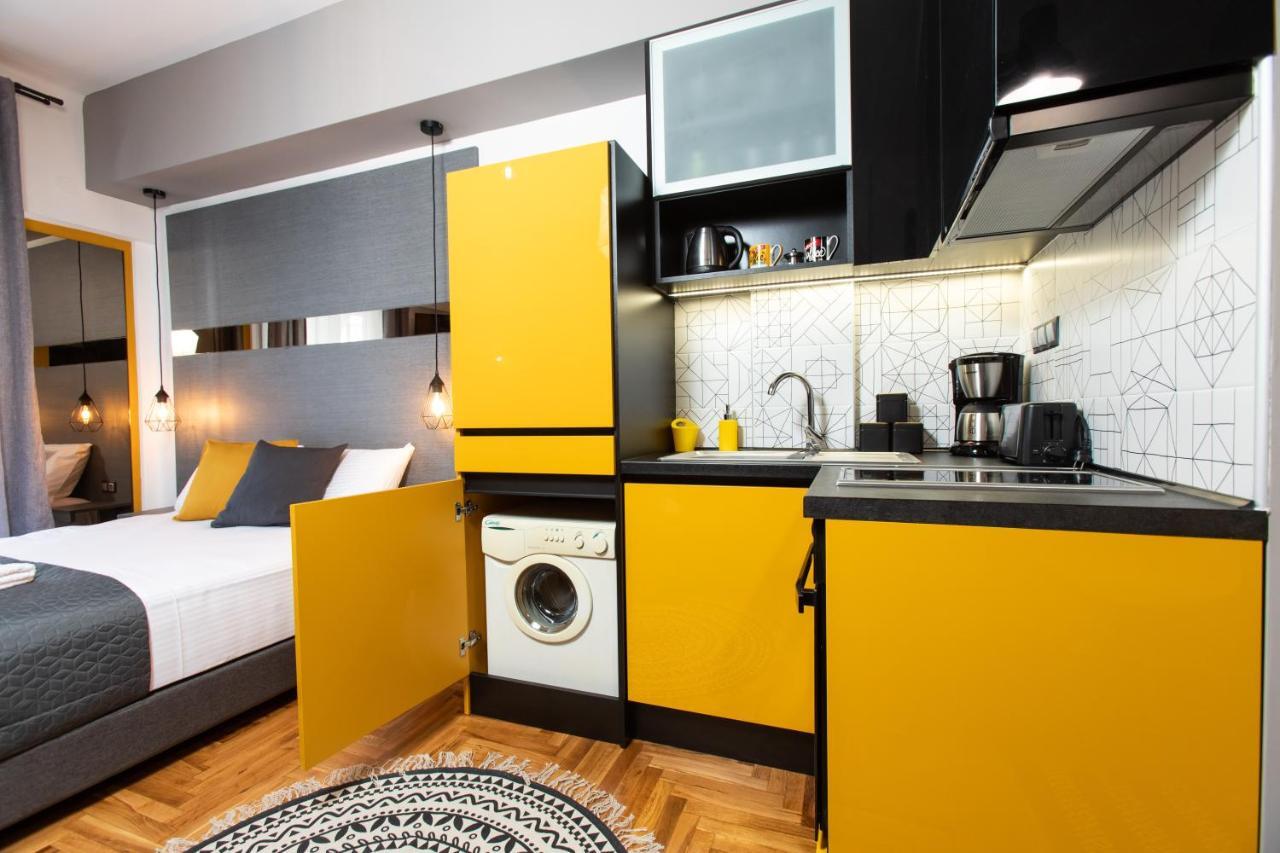 סלוניקי Downtown Luxury Boutique Suites : The Yellow Suite מראה חיצוני תמונה