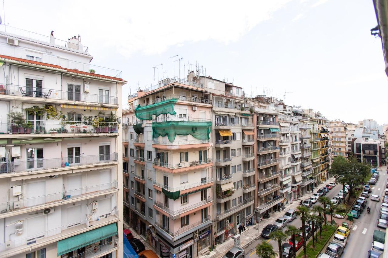 סלוניקי Downtown Luxury Boutique Suites : The Yellow Suite מראה חיצוני תמונה