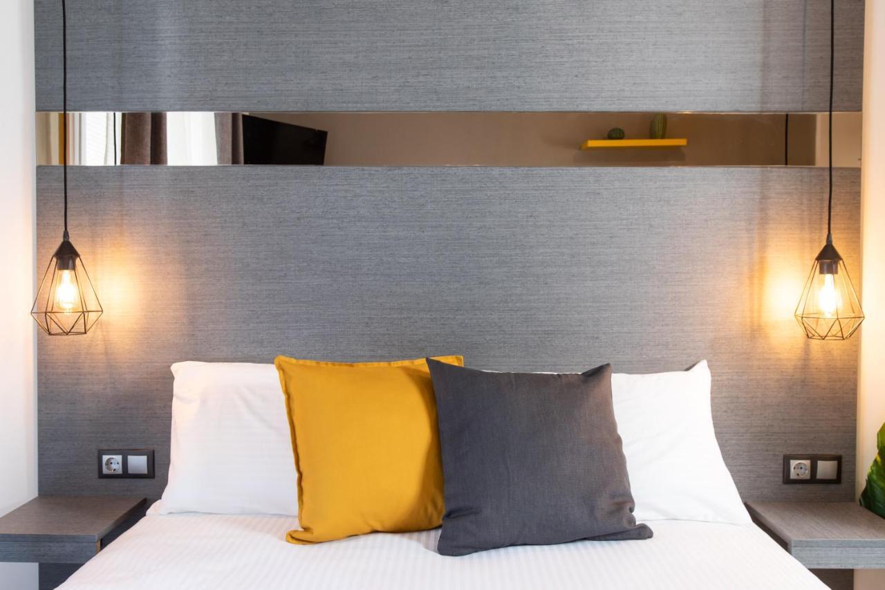 סלוניקי Downtown Luxury Boutique Suites : The Yellow Suite מראה חיצוני תמונה